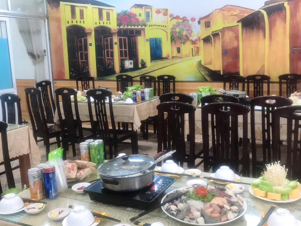 Không gian và thực đơn